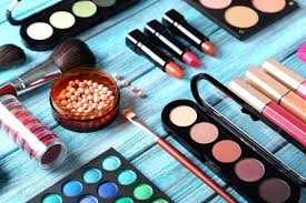 Effortless Elegance: Enhancing Your Features with Subtle Makeup